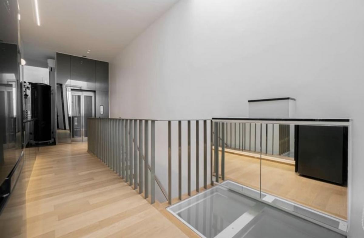 ขายทาวน์โฮมลาดพร้าว เซ็นทรัลลาดพร้าว : ขาย Townhome  LUXE 35  ขนาด 400 Sq.m 3 bed 4 bath เพียง 20.9 MB ติดต่อ 086-795-9997