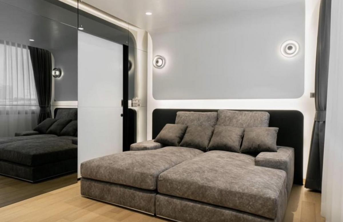 ขายทาวน์โฮมลาดพร้าว เซ็นทรัลลาดพร้าว : ขาย Townhome  LUXE 35  ขนาด 400 Sq.m 3 bed 4 bath เพียง 20.9 MB ติดต่อ 086-795-9997