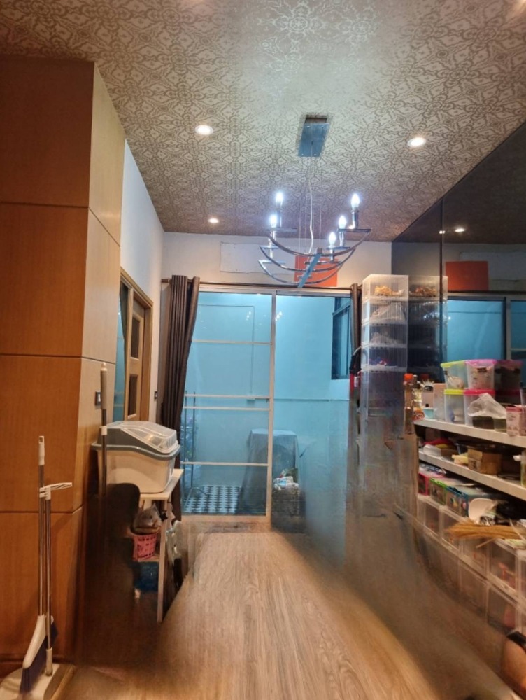 For SaleTownhomeLadprao101, Happy Land, The Mall Bang Kapi : Townhome Baan Klang Muang Ladprao 101 / 3 Bedrooms (FOR SALE) TPM164