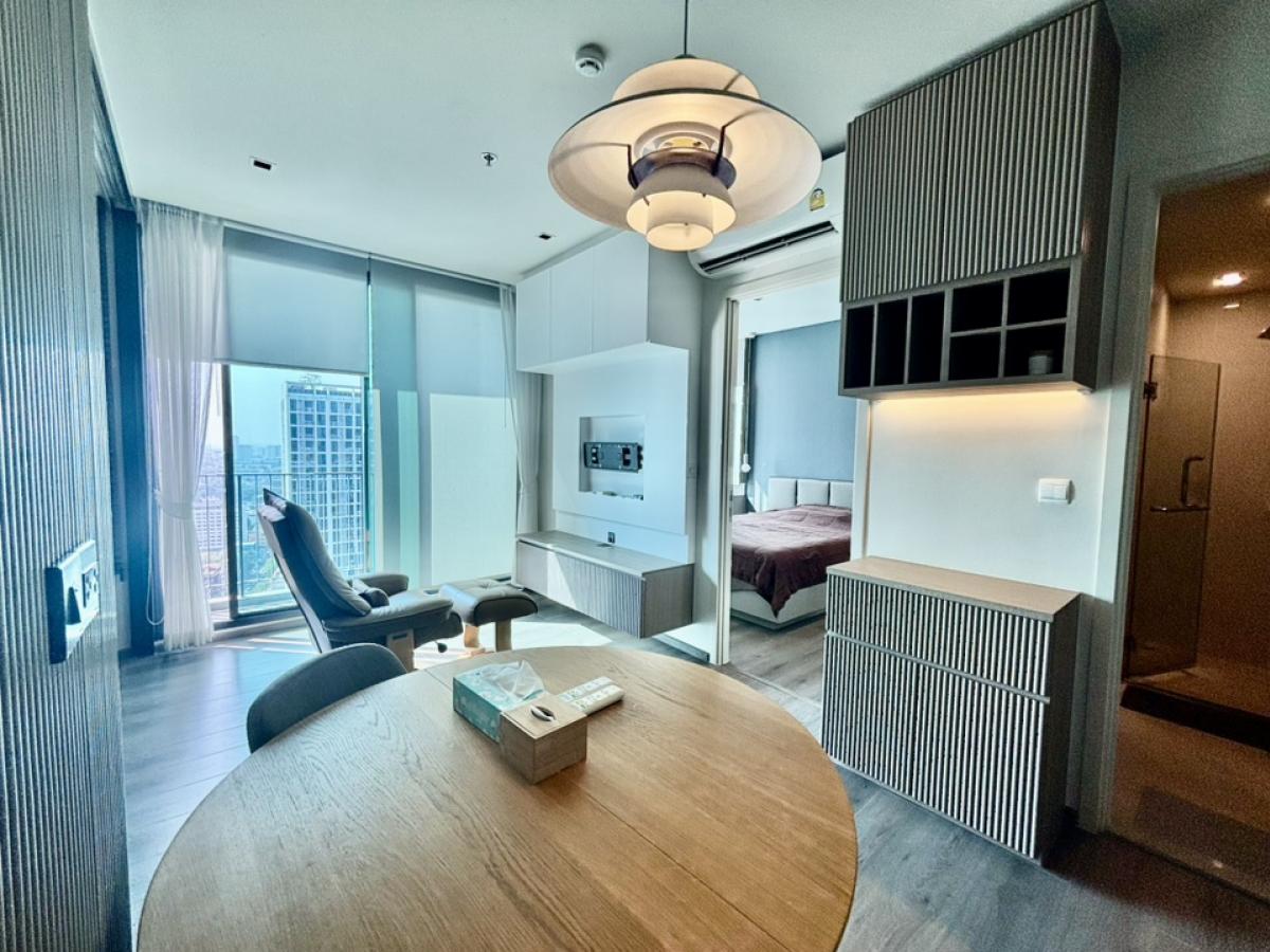 ให้เช่าคอนโด : ❤️❤️ให้เช่า  the reserve phahol pradipat Condoเช่าเพียง 32,000 บาท พร้อมอยู่ ขนาด 50 ตรม 2 ห้อง ( 1 ห้องนอน ,1 ห้องทำงาน ) ชั้น 23 วิวสวย fully furnish ตกเเต่งสวยมาก ใกล้ bts อารีย์สะพานควาย สนใจ line/tel 0859114585 ❤️❤️❤️  For rent bedroom  Rent only