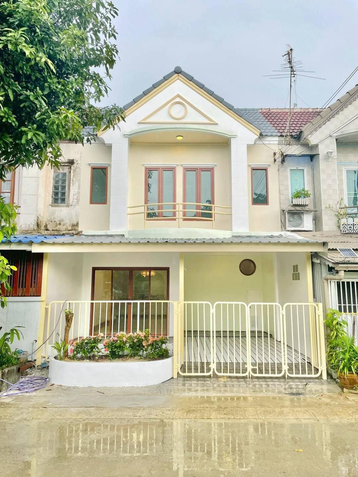 ขายทาวน์โฮมนนทบุรี บางใหญ่ บางบัวทอง : ขายทาวน์เฮ้าส์/ทาวน์โฮม  บ้านเต็มรัก รีโนเวทใหม่ บางคูรัด บางบัวทอง นนทบุรี CX-123907