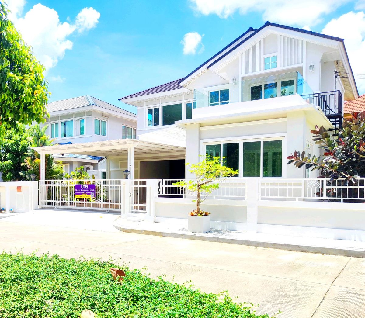 For SaleHouseLadkrabang, Suwannaphum Airport : House with lake view, newly renovated