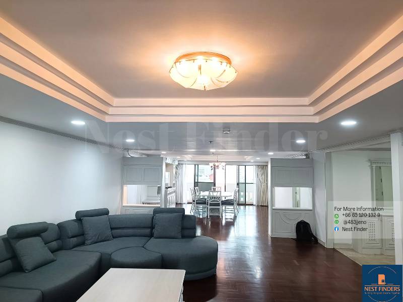 For RentCondoSukhumvit, Asoke, Thonglor : 3-Bedroom Plus Pet Friendly Apartment for Rent at Sukhumvit 49