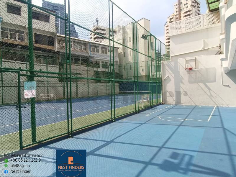 For RentCondoSukhumvit, Asoke, Thonglor : 3-Bedroom Plus Pet Friendly Apartment for Rent at Sukhumvit 49