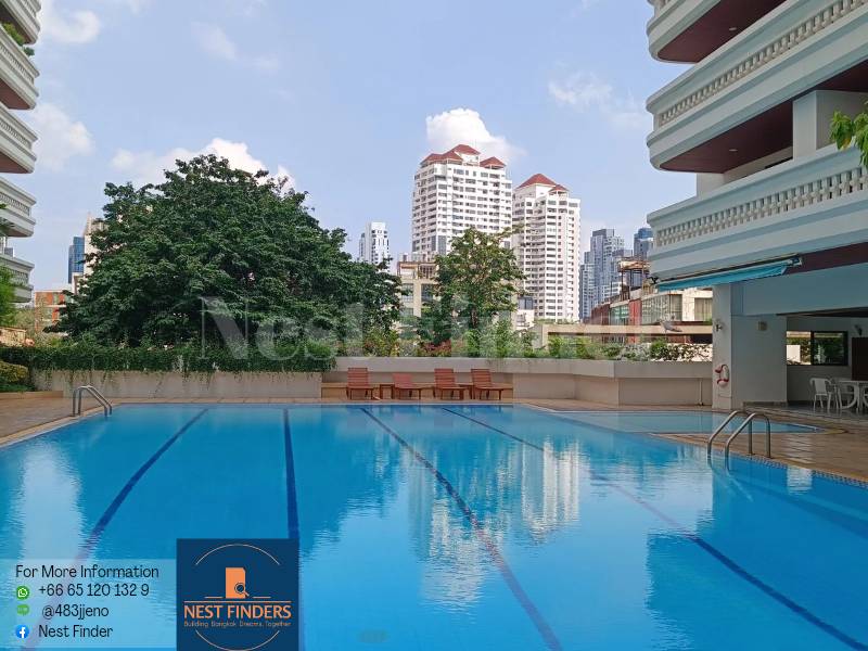 For RentCondoSukhumvit, Asoke, Thonglor : 3-Bedroom Plus Pet Friendly Apartment for Rent at Sukhumvit 49
