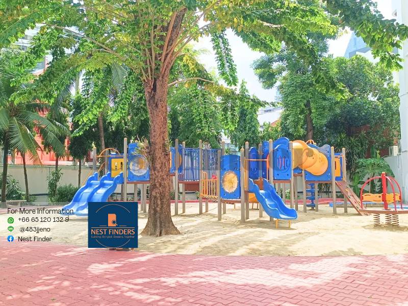 For RentCondoSukhumvit, Asoke, Thonglor : 3-Bedroom Plus Pet Friendly Apartment for Rent at Sukhumvit 49