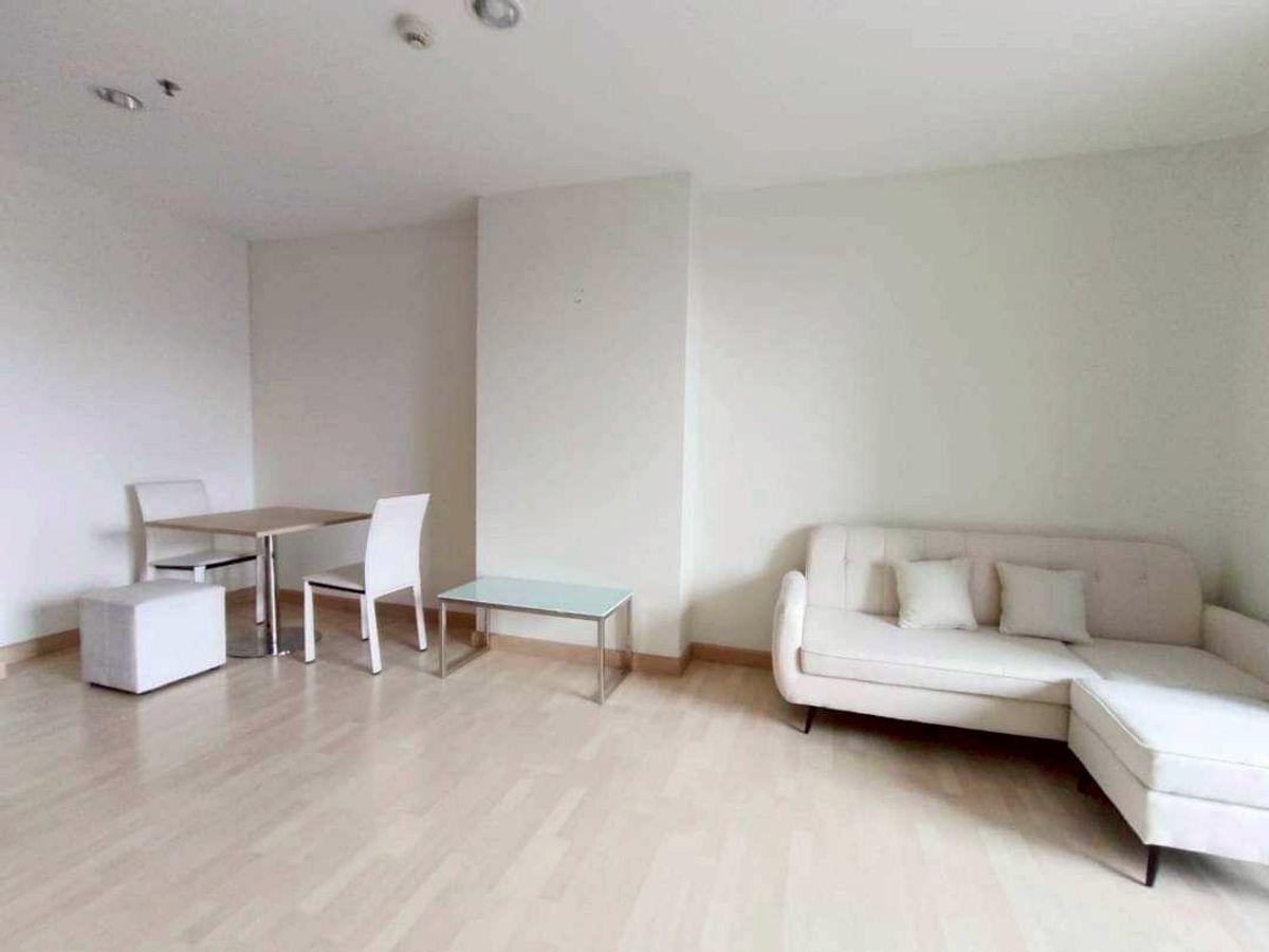 For SaleCondoRatchadapisek, Huaikwang, Suttisan : Urgent sale Rhythm ratchada 1 bedroom 1 bathroom special price (large room)