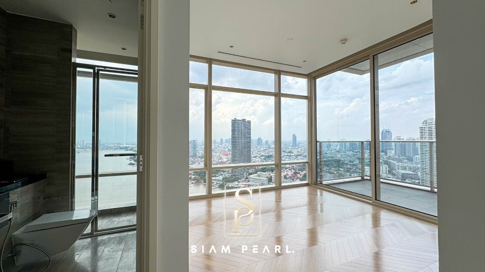 ให้เช่าคอนโดสาทร นราธิวาส : 2 Bedrooms Riverside Condominium in Sathorn