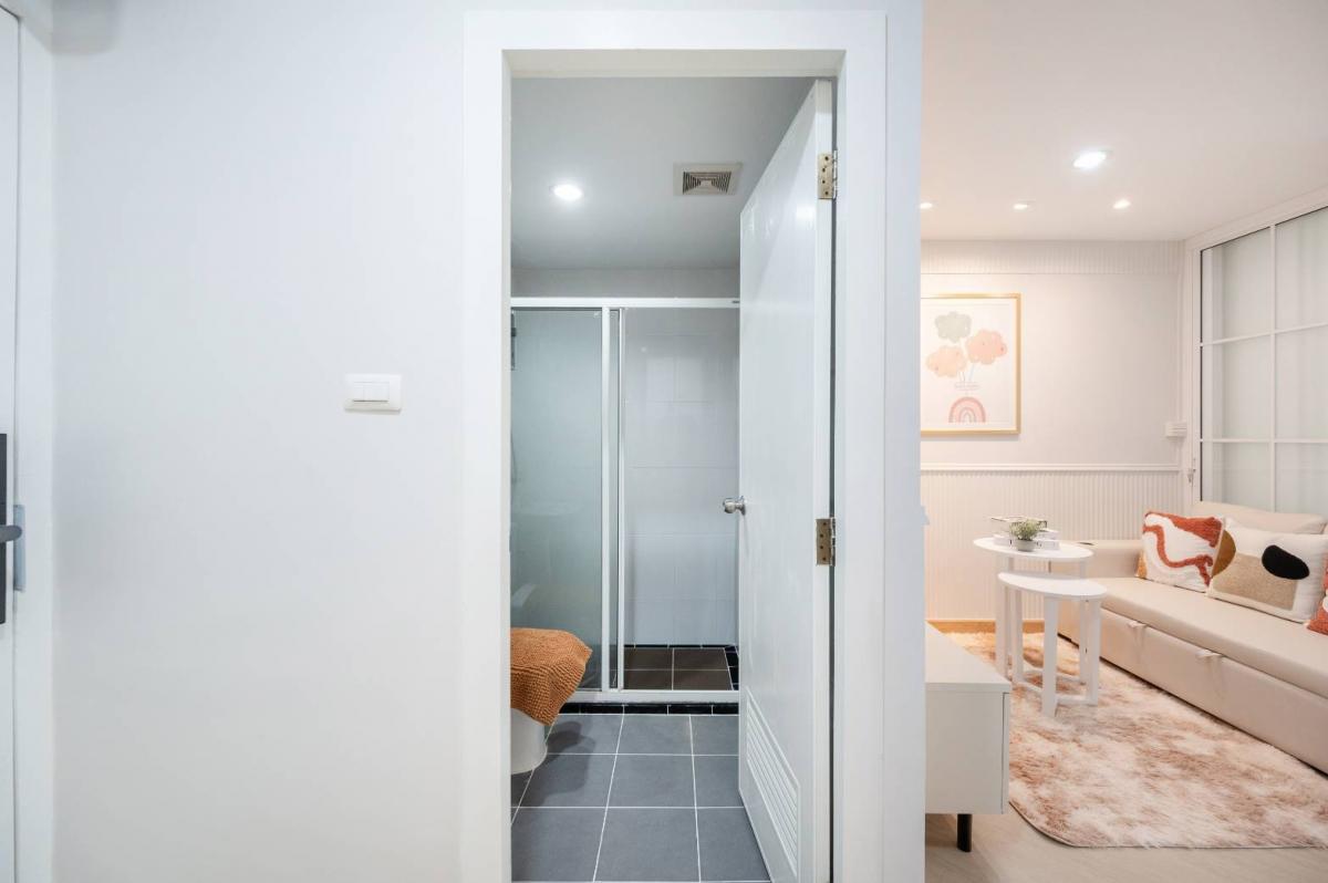 For SaleCondoChokchai 4, Ladprao 71, Ladprao 48, : ✨️✨️Fully furnished condo🎊🎊 Near the BTS, only 600 meters, installment starts at 5,000 baht, must be here 👉𝗥𝗲𝗴𝗲𝗻𝘁 𝗛𝗼𝗺𝗲 𝟭𝟮