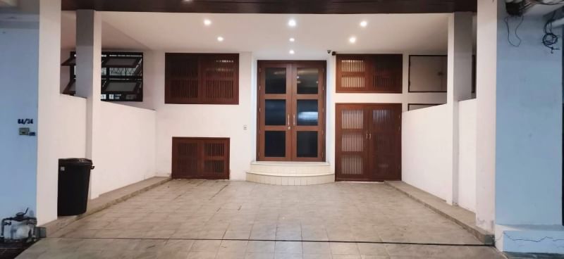 ให้เช่าทาวน์โฮมอ่อนนุช อุดมสุข : ให้เช่า ทาวน์โฮม โลตัส พอยต์ เอกมัย 64/34