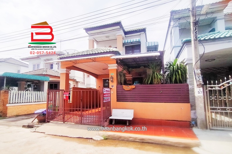 ขายบ้านนนทบุรี บางใหญ่ บางบัวทอง : บ้านแฝด หมู่บ้าน เศรณีวิลล่า เนื้อที่ 31 ตรว. ใกล้รถไฟฟ้าสถานีคลองบางไผ่ ถนนกาญจนาภิเษก ตำบลพิมลราช อำเภอบางบัวทอง จังหวัดนนทบุรี