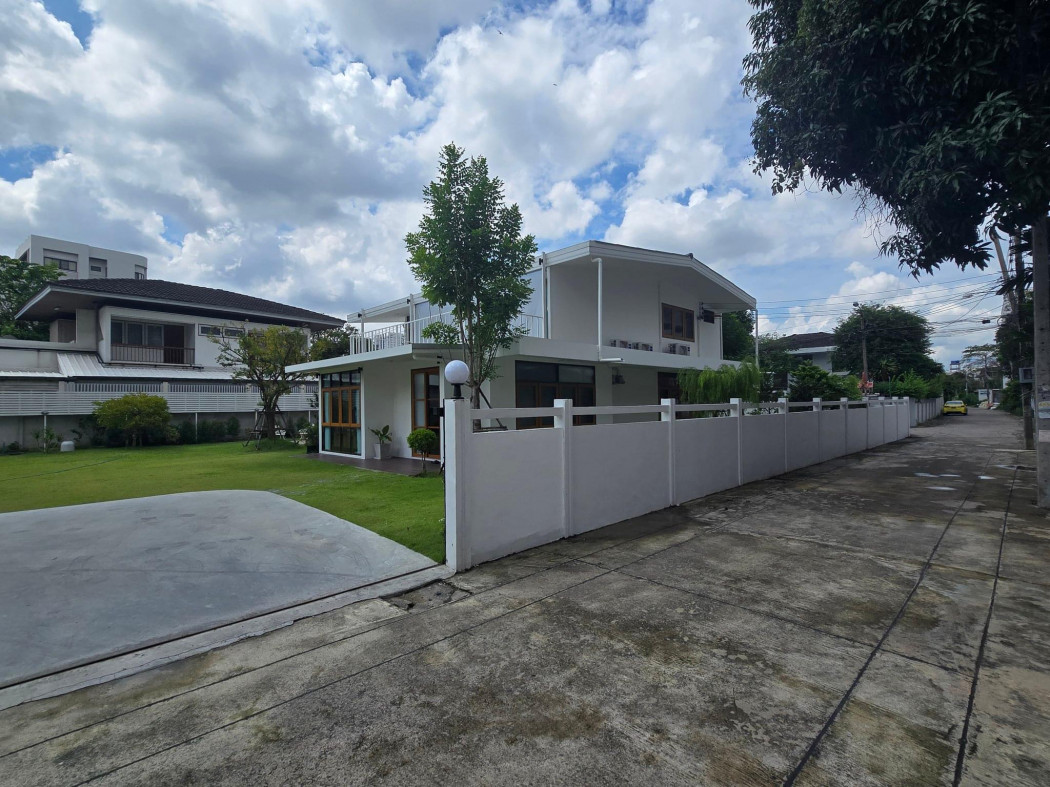 For RentHome OfficeLadprao101, Happy Land, The Mall Bang Kapi : House for rent -Home Office, Soi Ladprao 15, near MRT, Lat Phrao, suitable for Fine Dining, Office 8 Parking