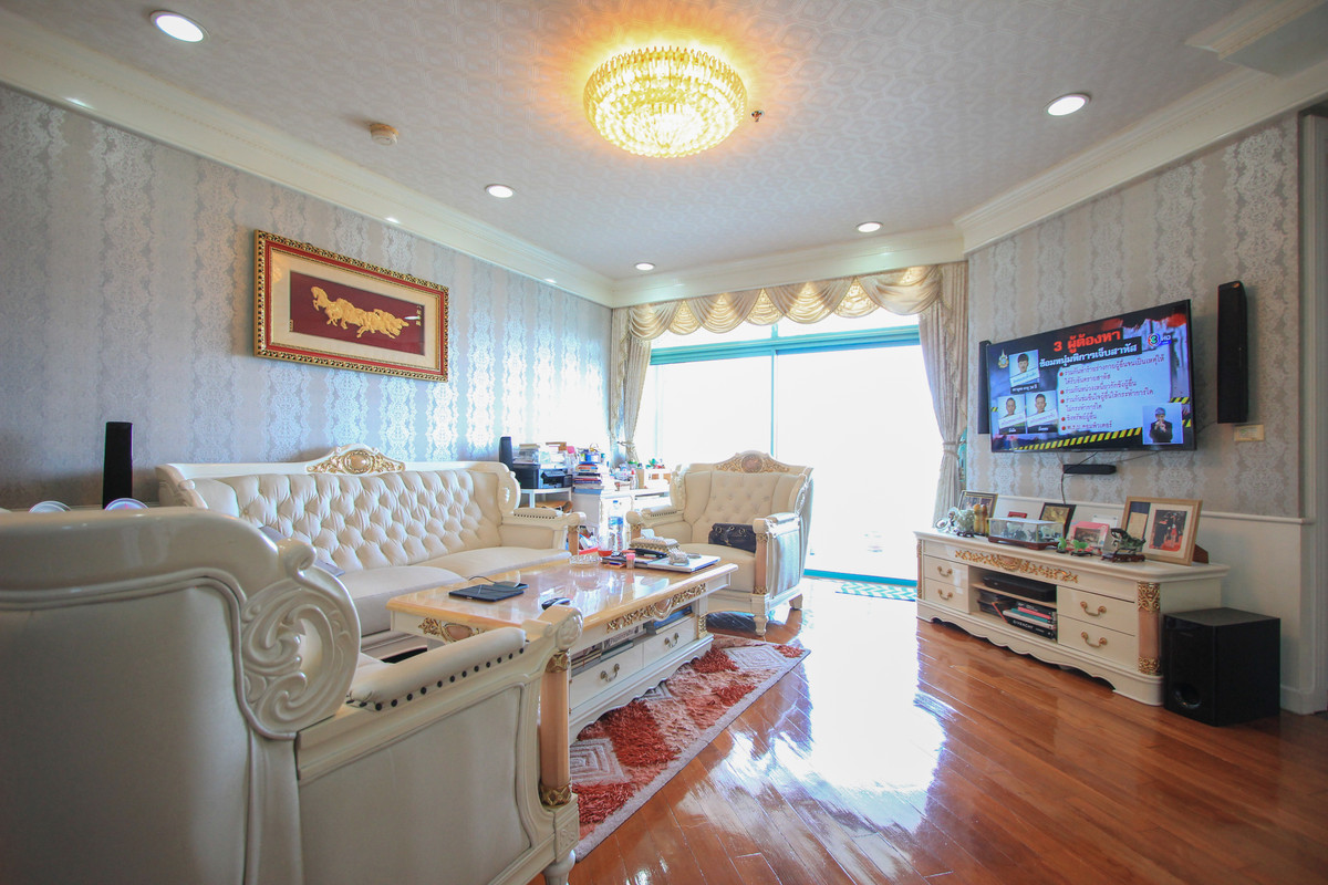 ขายคอนโดสาทร นราธิวาส : HOT DEAL!  Chatrium Riverside Condominium for Sale