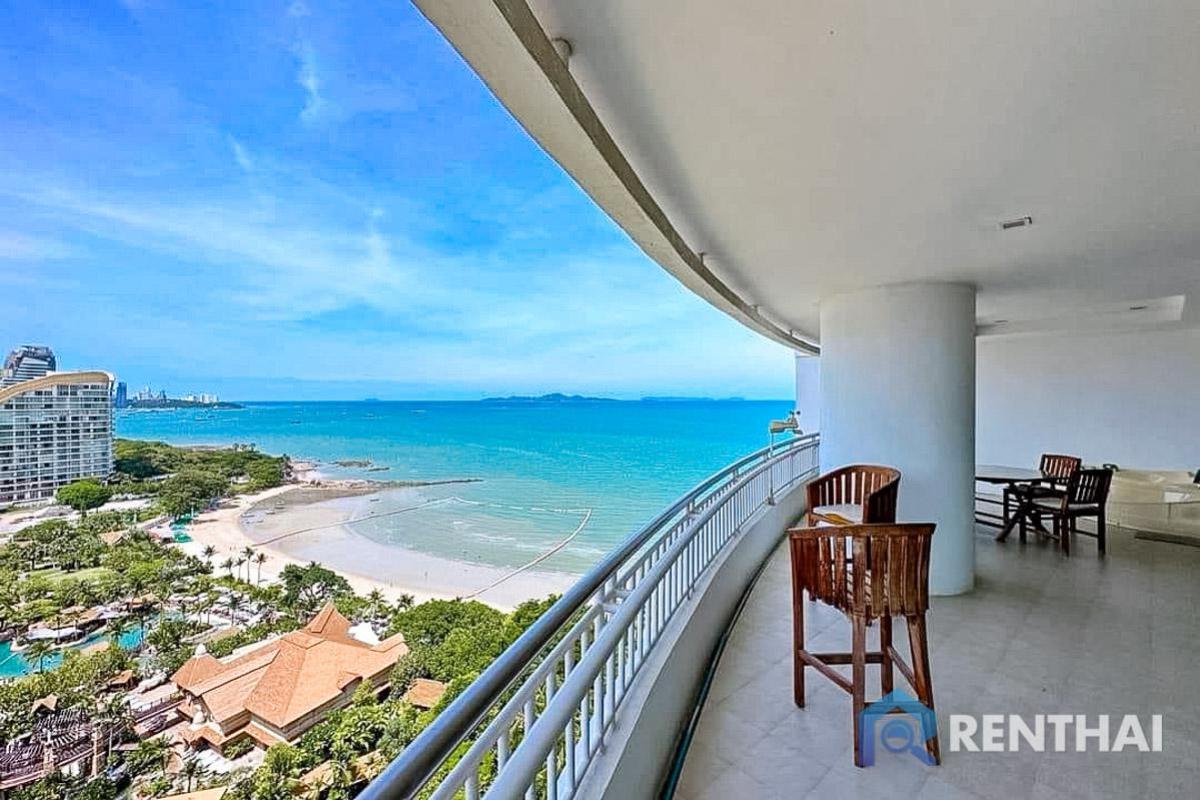 For SaleCondoPattaya, Bangsaen, Chonburi : Large 3bedrooms beach front condo Pattaya