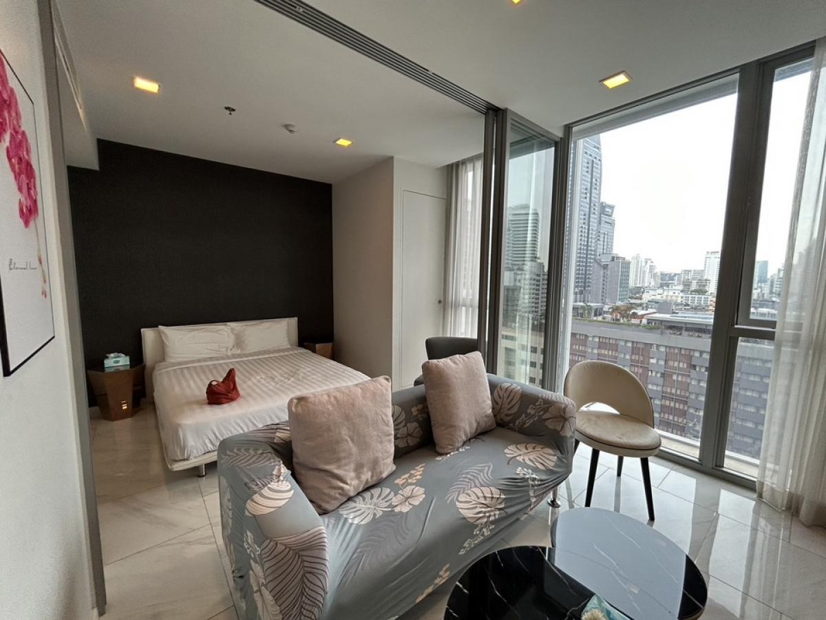ขายคอนโดนานา : For sale: Hyde Sukhumvit 11 (ไฮด์ สุขุมวิท 11)