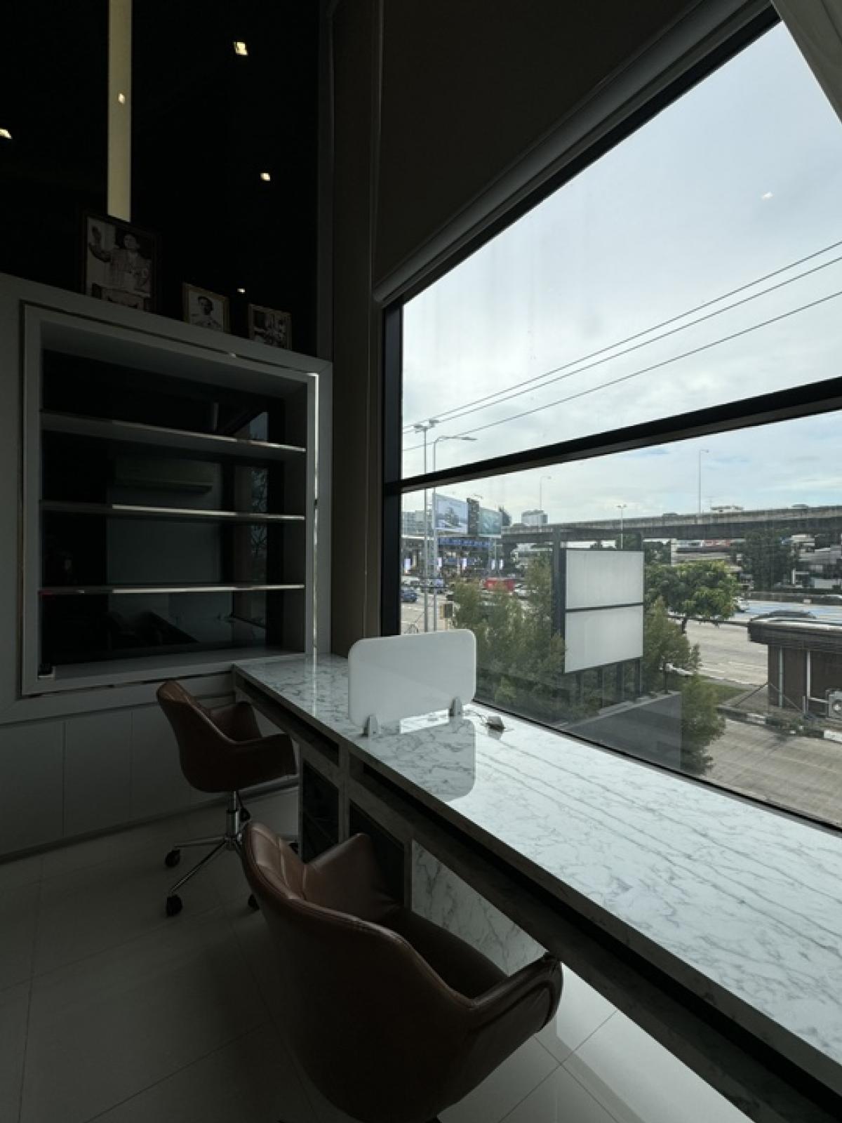 ขายโฮมออฟฟิศพระราม 9 เพชรบุรีตัดใหม่ RCA : อาคารสำนักงาน Altitude Prove - Rama 9 Home Office (อัลติจูด พรูพ - พระราม 9) ขนาดที่ดิน 46 ตารางวา 3 ชั้นครึ่ง  พื้นที่ใช้สอย 427 ตารางเมตร