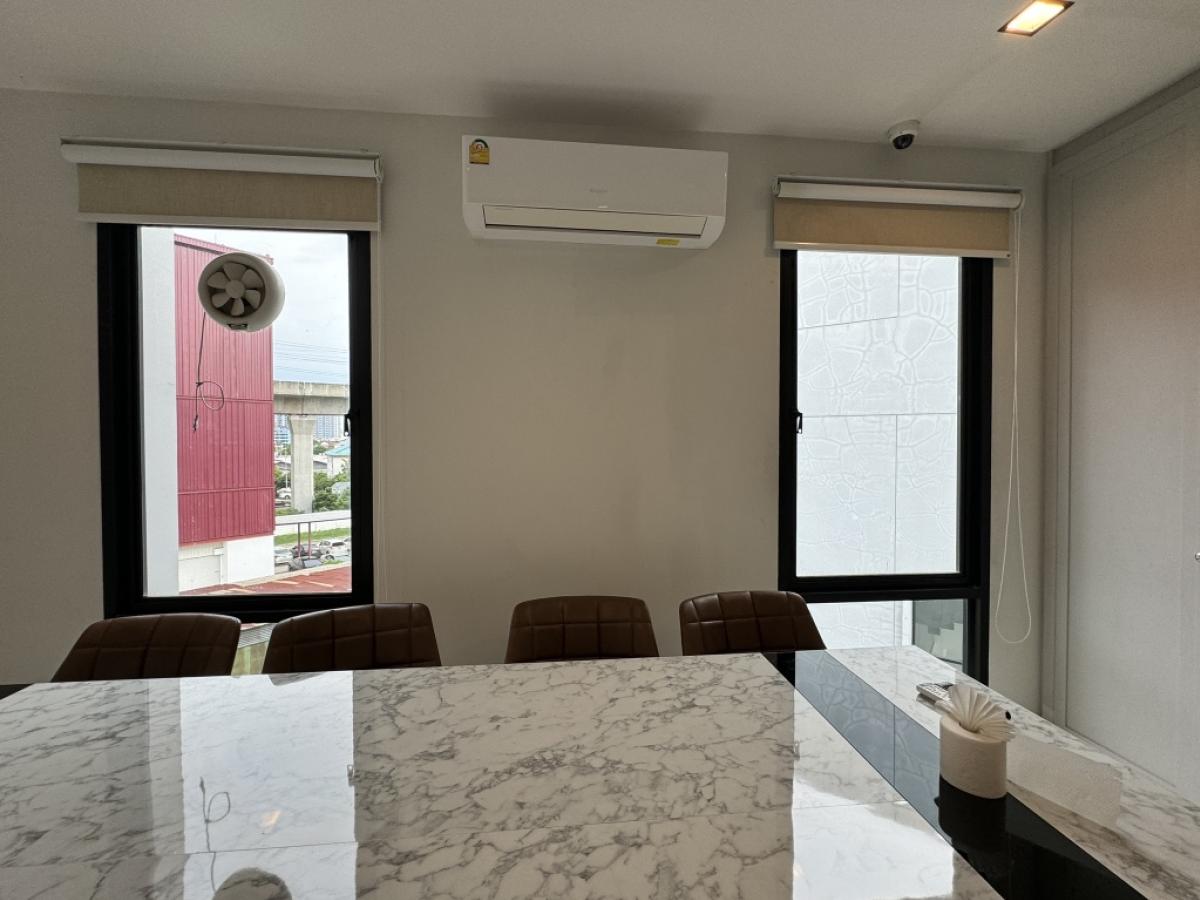 ขายโฮมออฟฟิศพระราม 9 เพชรบุรีตัดใหม่ RCA : อาคารสำนักงาน Altitude Prove - Rama 9 Home Office (อัลติจูด พรูพ - พระราม 9) ขนาดที่ดิน 46 ตารางวา 3 ชั้นครึ่ง  พื้นที่ใช้สอย 427 ตารางเมตร