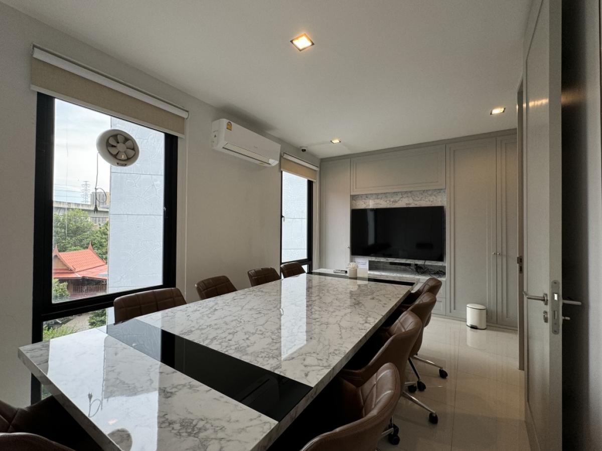 ขายโฮมออฟฟิศพระราม 9 เพชรบุรีตัดใหม่ RCA : อาคารสำนักงาน Altitude Prove - Rama 9 Home Office (อัลติจูด พรูพ - พระราม 9) ขนาดที่ดิน 46 ตารางวา 3 ชั้นครึ่ง  พื้นที่ใช้สอย 427 ตารางเมตร