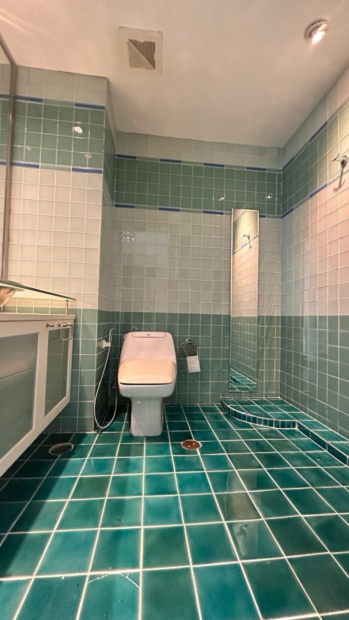 ขายคอนโดสาทร นราธิวาส : 💎 “แผ่นดินไหวก็เอาอยู่!” Sathorn Garden Condo ชั้น 37 วิวพาโนราม่า 3 ด้าน 💎  ที่สุดของคอนโดหรู ใจกลางสาทร ในราคาที่คุ้มที่สุดในโครงการ!