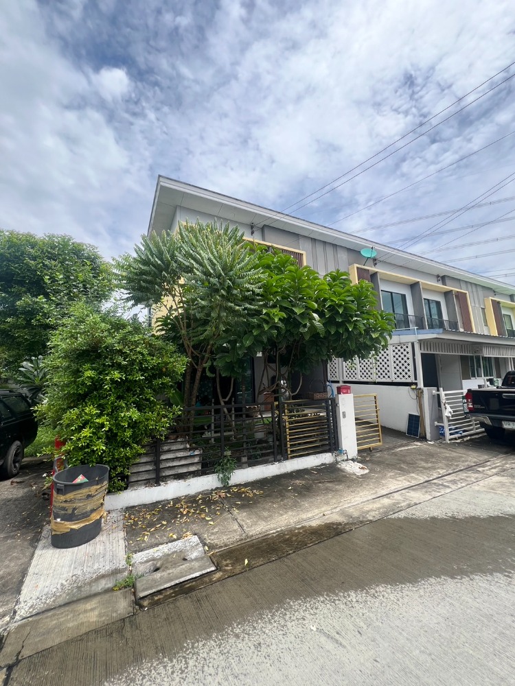 For SaleTownhomePattanakan, Srinakarin : P-2613 Urgent sale! The Connect Suan Luang - On Nut, corner unit