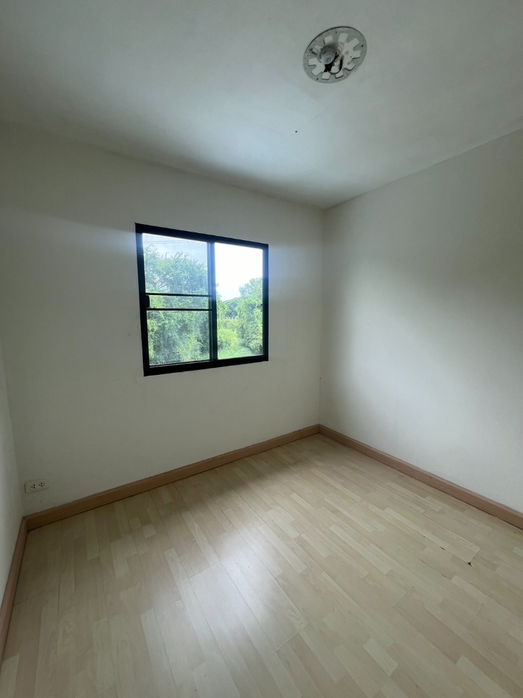 For SaleTownhomePattanakan, Srinakarin : P-2613 Urgent sale! The Connect Suan Luang - On Nut, corner unit