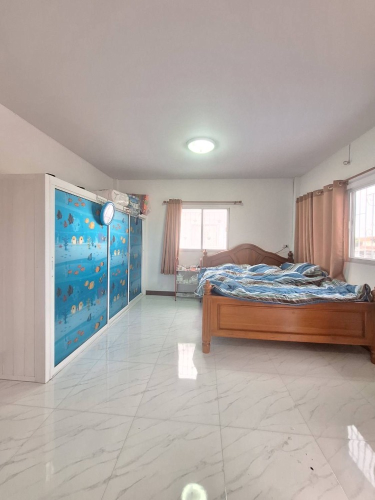 For SaleHouseBang kae, Phetkasem : Urgent sale, 2-storey detached house, Chuen Suk Village, Soi Rom Sai-Phetkasem 63, near Makro Bang Bon