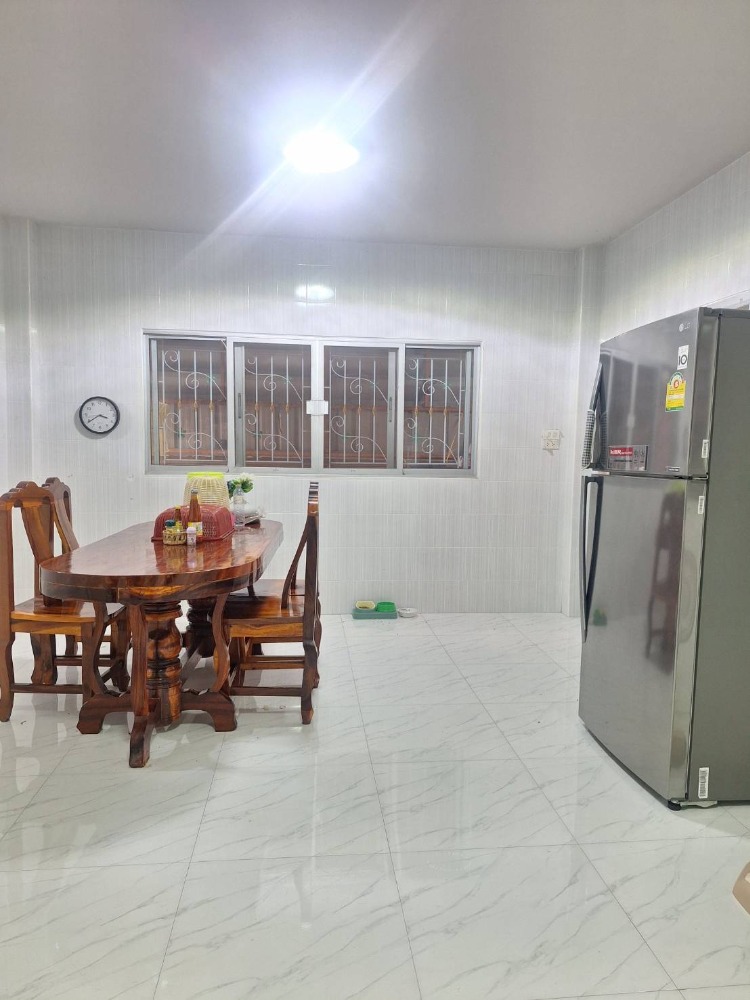 For SaleHouseBang kae, Phetkasem : Urgent sale, 2-storey detached house, Chuen Suk Village, Soi Rom Sai-Phetkasem 63, near Makro Bang Bon