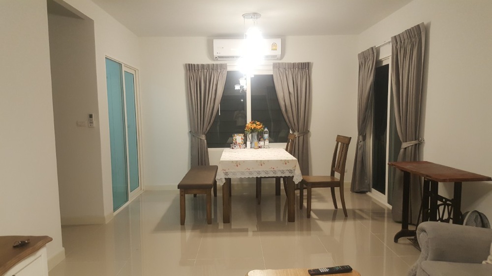 For RentHousePathum Thani,Rangsit, Thammasat : Single house for living, good environment, good neighbors, with a house area