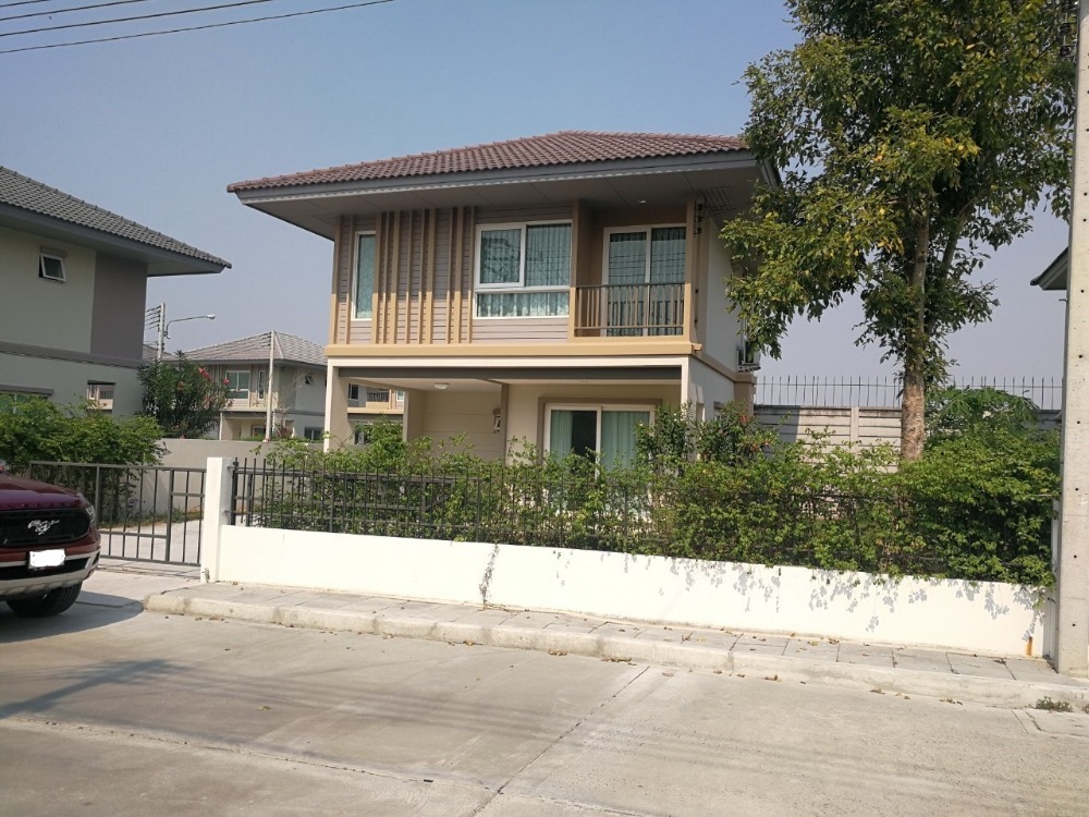 For RentHousePathum Thani,Rangsit, Thammasat : Single house for living, good environment, good neighbors, with a house area