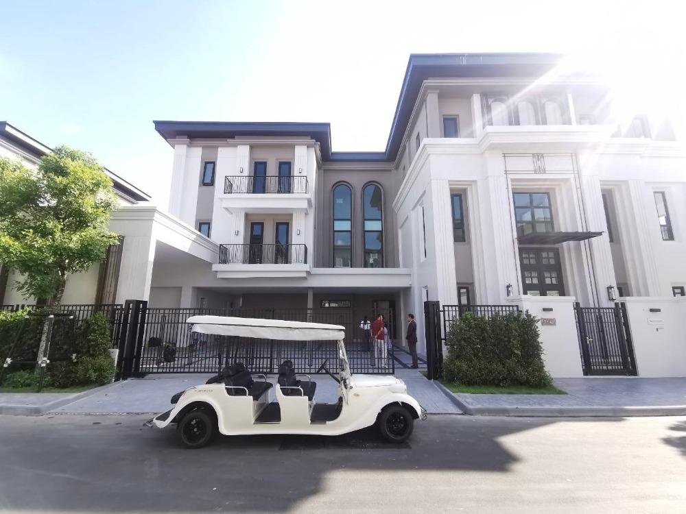 For SaleHousePattanakan, Srinakarin : Cinq Royal Krungthep Kreetha: 176.20sqwah 1,015sqm. 6bed 8bath 120,000,000 Am: 0656199198
