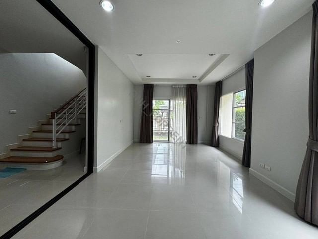 ให้เช่าบ้านสมุทรปราการ สำโรง : ให้เช่า บ้าน 2 ชั้น โครงการ The Centro Sukhumvit 113 ใกล้ห้างและรถไฟฟ้า