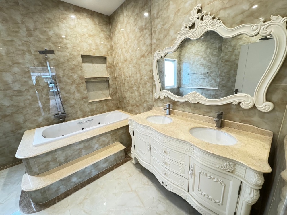 ขายบ้านปิ่นเกล้า จรัญสนิทวงศ์ : ขายบ้านเดี่ยว เดอะ แกรนด์ ปิ่นเกล้า 4 ห้องนอน 4 ห้องน้ำ 4 จอดรถ บนที่ดิน 100 ตร.วา บ้านผนังกระจก เชื่อมสวนข้างบ้าน โปร่งสบาย เดินทางสะดวก ติดถนนใหญ่ ปิ่นเกล้า-บรมราชชนนี