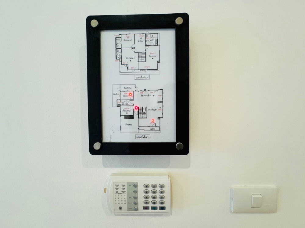 ขายบ้านปิ่นเกล้า จรัญสนิทวงศ์ : ขายบ้านเดี่ยว เดอะ แกรนด์ ปิ่นเกล้า 4 ห้องนอน 4 ห้องน้ำ 4 จอดรถ บนที่ดิน 100 ตร.วา บ้านผนังกระจก เชื่อมสวนข้างบ้าน โปร่งสบาย เดินทางสะดวก ติดถนนใหญ่ ปิ่นเกล้า-บรมราชชนนี