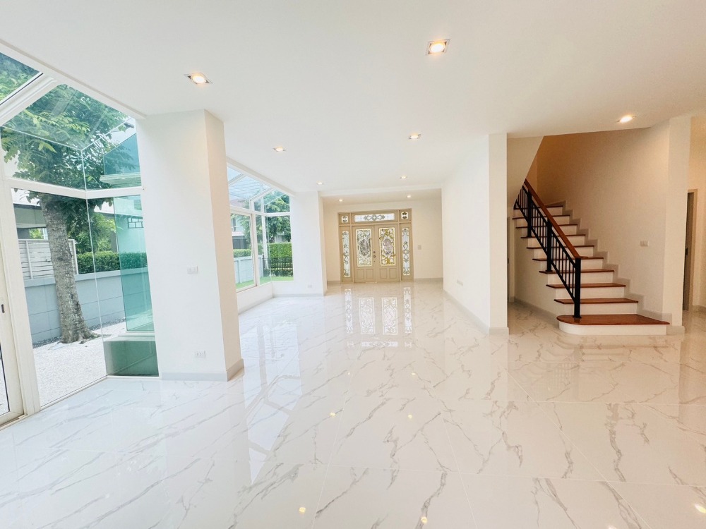 ขายบ้านปิ่นเกล้า จรัญสนิทวงศ์ : ขายบ้านเดี่ยว เดอะ แกรนด์ ปิ่นเกล้า 4 ห้องนอน 4 ห้องน้ำ 4 จอดรถ บนที่ดิน 100 ตร.วา บ้านผนังกระจก เชื่อมสวนข้างบ้าน โปร่งสบาย เดินทางสะดวก ติดถนนใหญ่ ปิ่นเกล้า-บรมราชชนนี