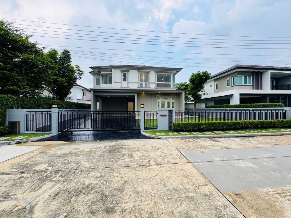 ขายบ้านปิ่นเกล้า จรัญสนิทวงศ์ : ขายบ้านเดี่ยว เดอะ แกรนด์ ปิ่นเกล้า 4 ห้องนอน 4 ห้องน้ำ 4 จอดรถ บนที่ดิน 100 ตร.วา บ้านผนังกระจก เชื่อมสวนข้างบ้าน โปร่งสบาย เดินทางสะดวก ติดถนนใหญ่ ปิ่นเกล้า-บรมราชชนนี