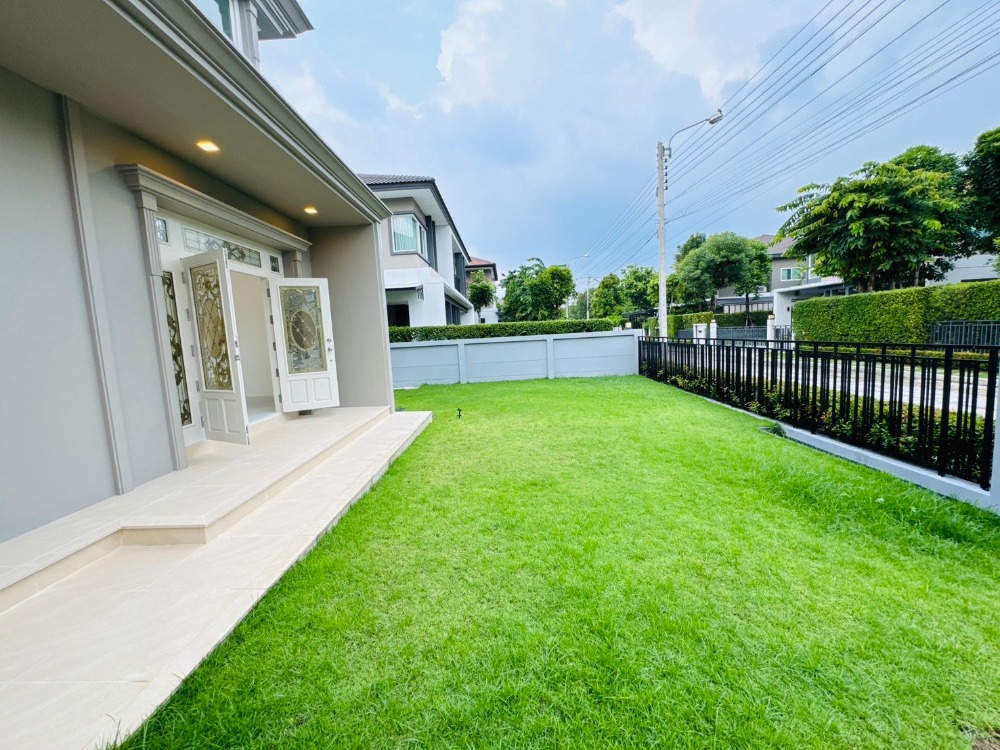 ขายบ้านปิ่นเกล้า จรัญสนิทวงศ์ : ขายบ้านเดี่ยว เดอะ แกรนด์ ปิ่นเกล้า 4 ห้องนอน 4 ห้องน้ำ 4 จอดรถ บนที่ดิน 100 ตร.วา บ้านผนังกระจก เชื่อมสวนข้างบ้าน โปร่งสบาย เดินทางสะดวก ติดถนนใหญ่ ปิ่นเกล้า-บรมราชชนนี