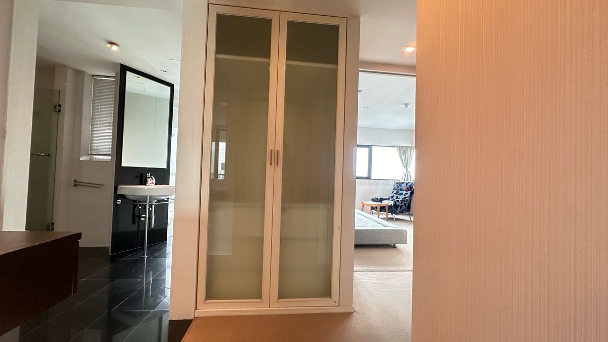 ขายคอนโดสาทร นราธิวาส : 💎 “แผ่นดินไหวก็เอาอยู่!” Sathorn Garden Condo ชั้น 37 วิวพาโนราม่า 3 ด้าน 💎  ที่สุดของคอนโดหรู ใจกลางสาทร ในราคาที่คุ้มที่สุดในโครงการ!