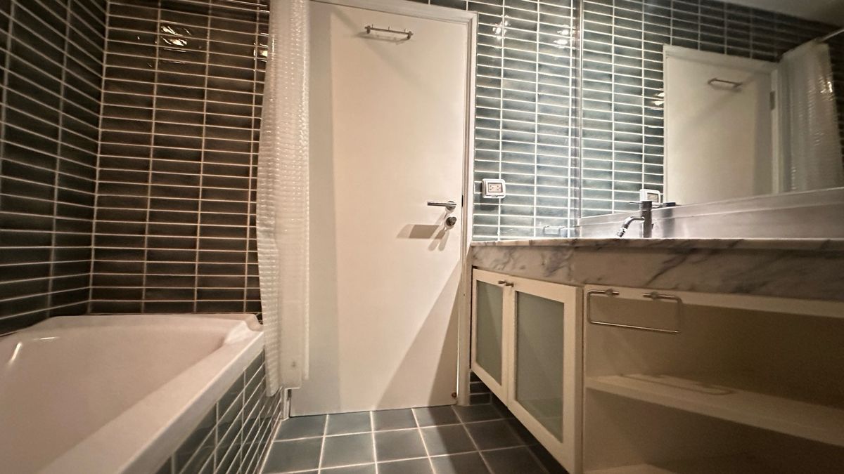 ขายคอนโดสาทร นราธิวาส : 💎 “แผ่นดินไหวก็เอาอยู่!” Sathorn Garden Condo ชั้น 37 วิวพาโนราม่า 3 ด้าน 💎  ที่สุดของคอนโดหรู ใจกลางสาทร ในราคาที่คุ้มที่สุดในโครงการ!