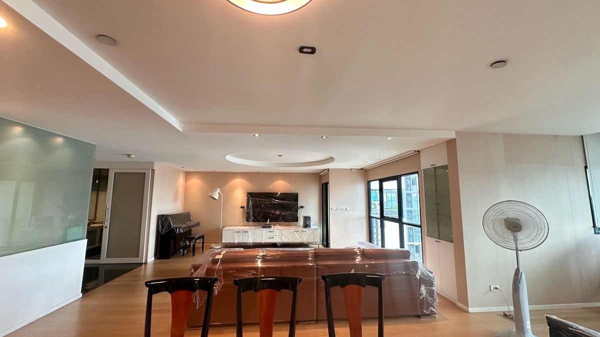 ขายคอนโดสาทร นราธิวาส : 💎 “แผ่นดินไหวก็เอาอยู่!” Sathorn Garden Condo ชั้น 37 วิวพาโนราม่า 3 ด้าน 💎  ที่สุดของคอนโดหรู ใจกลางสาทร ในราคาที่คุ้มที่สุดในโครงการ!