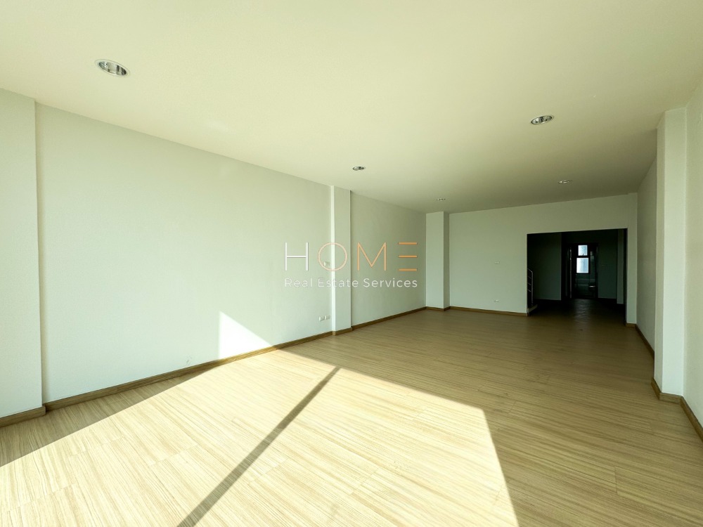 For RentTownhomePattanakan, Srinakarin : City Link Rama 9 - Srinakarin / 5 Bedrooms (FOR RENT), City Link Rama 9 - Srinakarin / 5 Bedrooms (FOR RENT) BZD077