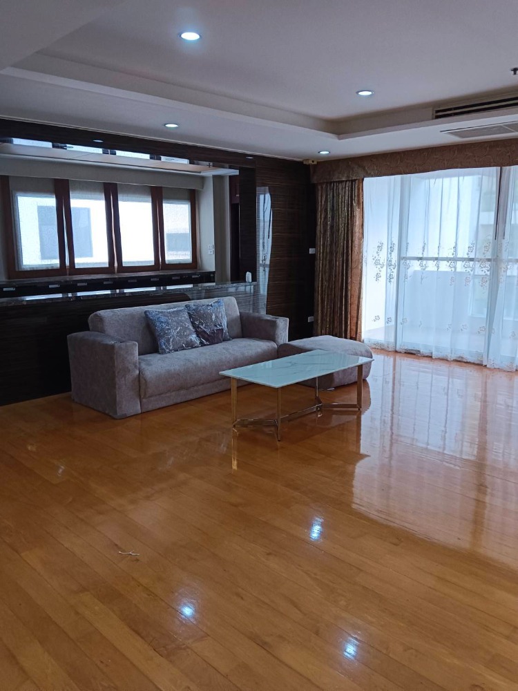 ให้เช่าคอนโดสุขุมวิท อโศก ทองหล่อ : Century Heights, 3  bed,  60000  per month