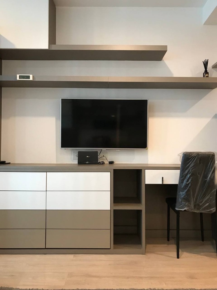 For RentCondoSiam Paragon ,Chulalongkorn,Samyan : Ideo Q Chula Samyan【𝐑𝐄𝐍𝐓】🔥Modern style room, fully decorated, near Chula, near MRT Samyan.🔥 Contact Line ID: @hacondo