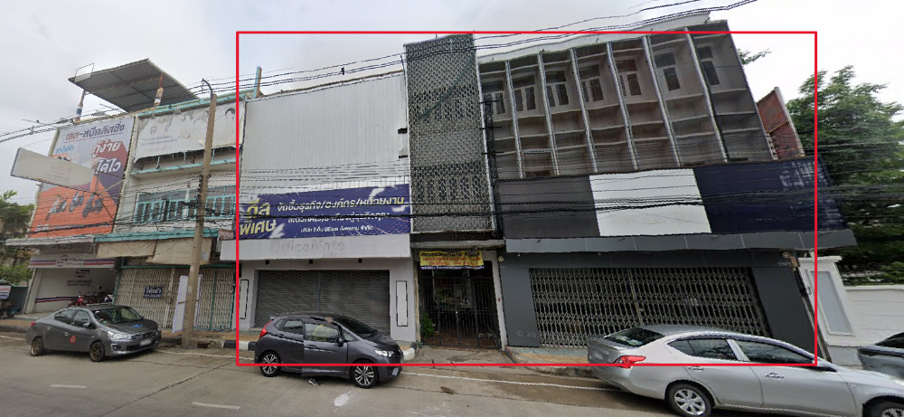 For SaleShop HouseNakhon Sawan : 📌For sale: 5 adjacent commercial buildings with land at the back, on Sawanwithi Road, Nakhon Sawan