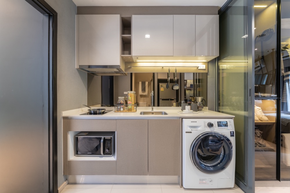 For SaleCondoRama9, Petchburi, RCA : 🔥🔥 𝙁𝙊𝙍 𝙎𝘼𝙇𝙀 🔥🔥: 𝐅𝐮𝐥𝐥𝐲 𝐅𝐮𝐫𝐧𝐢𝐬𝐡𝐞𝐝 𝐒𝐭𝐮𝐝𝐢𝐨 𝟑.𝟗𝟗𝐌𝐁 𝑰𝑫𝑬𝑶 𝑹𝑨𝑴𝑨𝟗 𝑨𝑺𝑶𝑲𝑬 ,𝟐𝟔.𝟐𝟗 𝐬𝐪.𝐦. Contact Khun Nat 𝟎𝟗𝟓𝟗𝟒𝟏𝟓𝟗𝟗𝟗