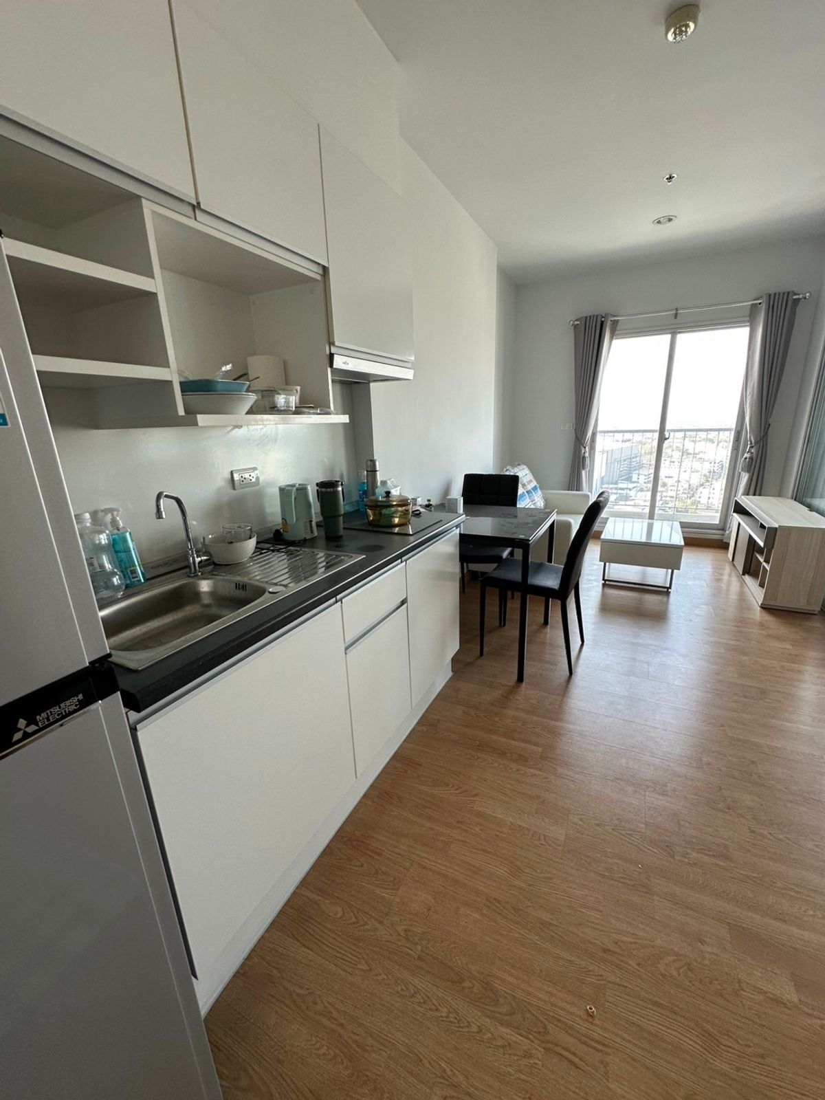 For RentCondoBang kae, Phetkasem : For rent: High floor room with washing machine, The Parkland Phetkasem Condo, next to Lak Song MRT station