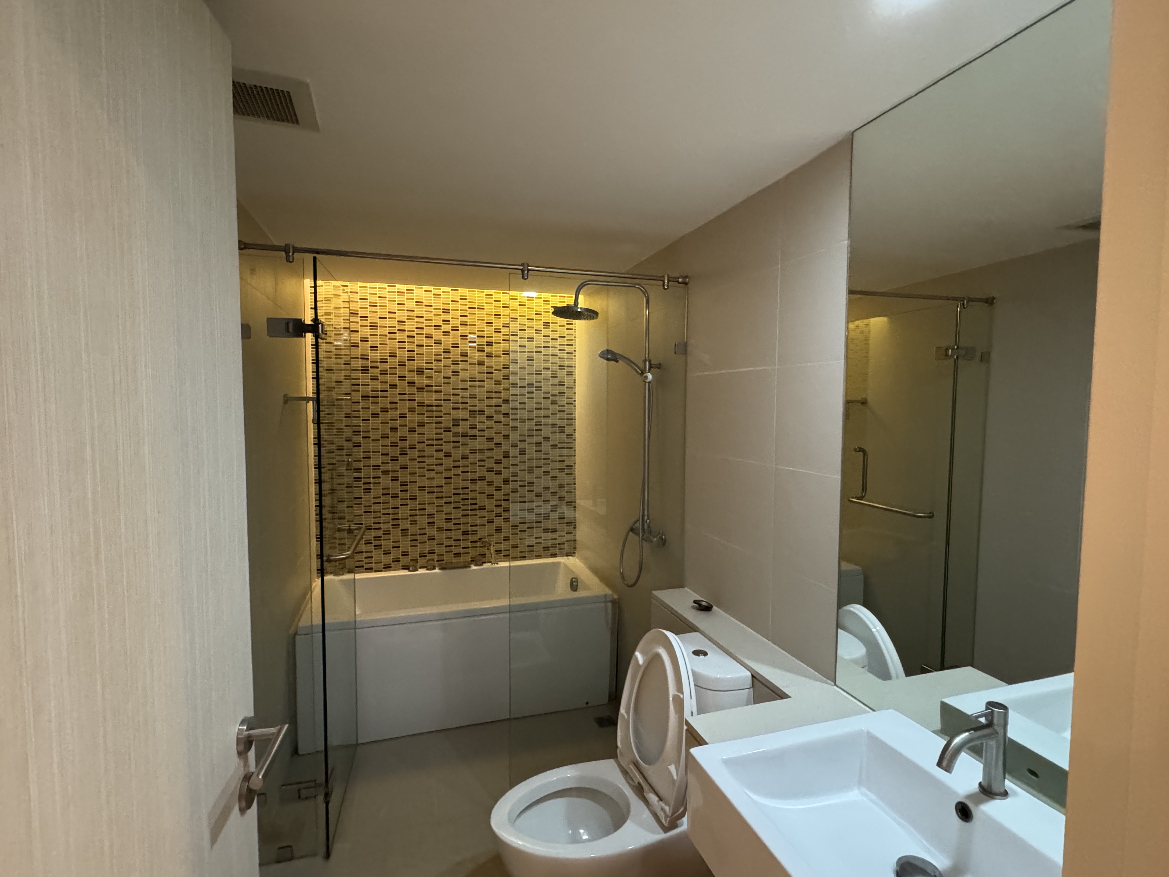 For RentCondoSukhumvit, Asoke, Thonglor : Lenice Ekamai, 2 bed, 33000 per month