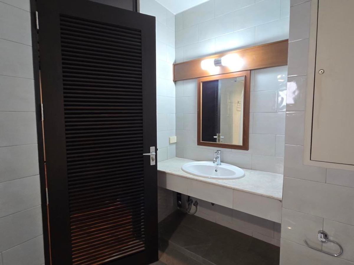 For RentAri,Anusaowaree : Low-rise apartment, area 200 sq m., 3 bedrooms, loft room 10-15min walk from BTS Ari