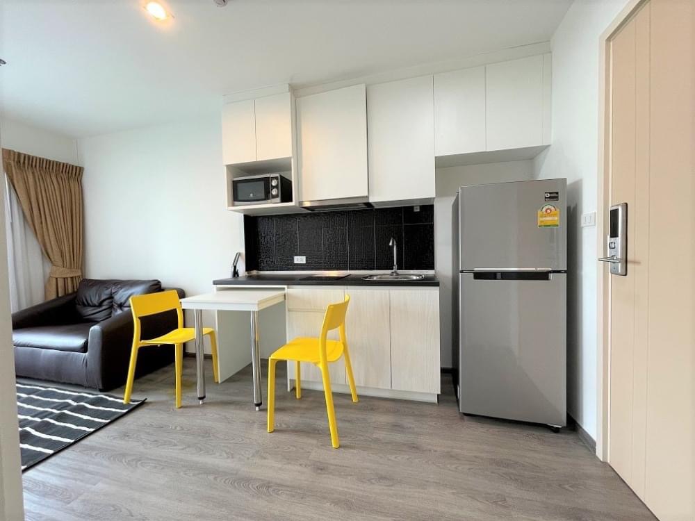 For RentCondoPattanakan, Srinakarin : For rent 🔥 Rich Park @ Triple Station, 11th floor, price 12,000 baht, vacant and ready to move in ✨🌈🚝 Near Airport Link Hua Mak