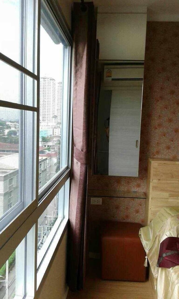 For RentCondoPattanakan, Srinakarin : For rent: Lumpini Place Srinakarin - Hua Mak Station, 8th floor, size 26 sq m, price 10,000 baht, has a washing machine, ready to move in on 15 October, accepting reservations📌