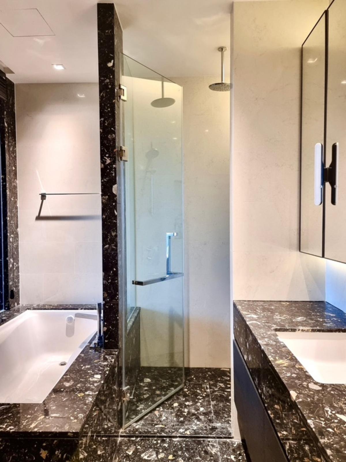 ให้เช่าคอนโดสุขุมวิท อโศก ทองหล่อ : 📢👇คอนโดหรูว่างให้เช่า Beatniq บริการคอนเซียร์จ 5 ดาว ใกล้ BTS เดินแค่ประมาณ 10 นาทีถึง Em district การออกแบบและตกแต่งสวยงาม เฟอร์นิเจอร์ครบ พร้อมเข้าอยู่